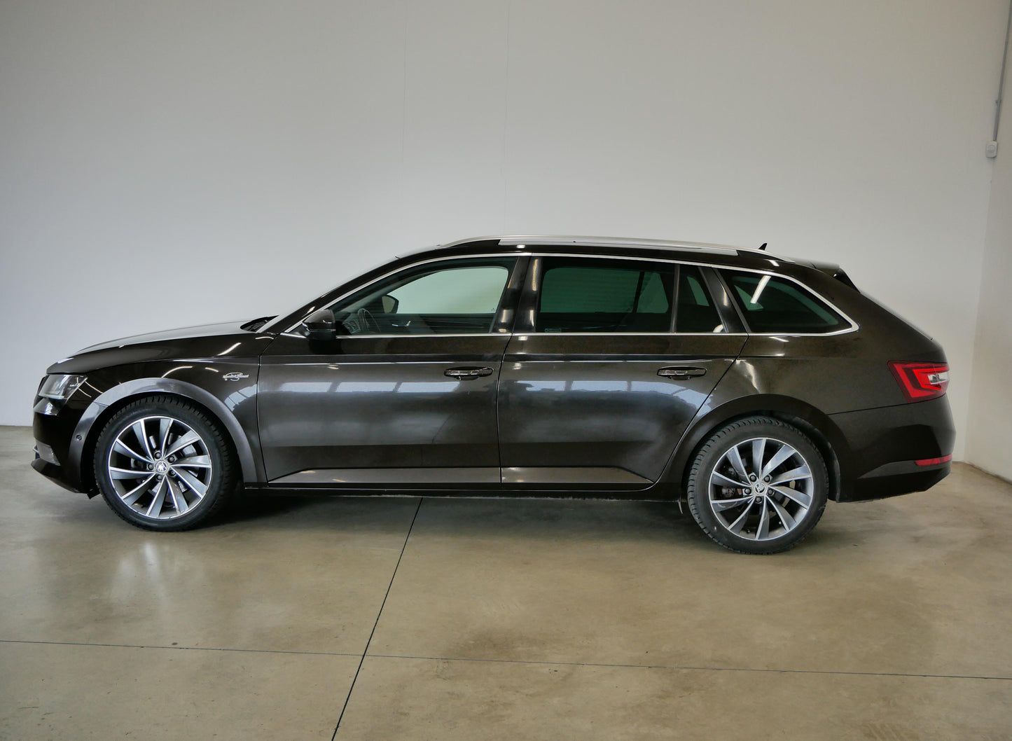 Škoda Superb 2.0 TDI 140 kW 4x4 L&K