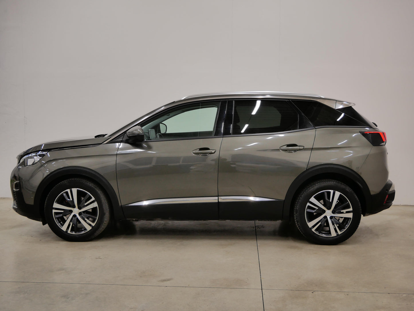 Peugeot 3008 1.2 PureTech 96 kW Allure