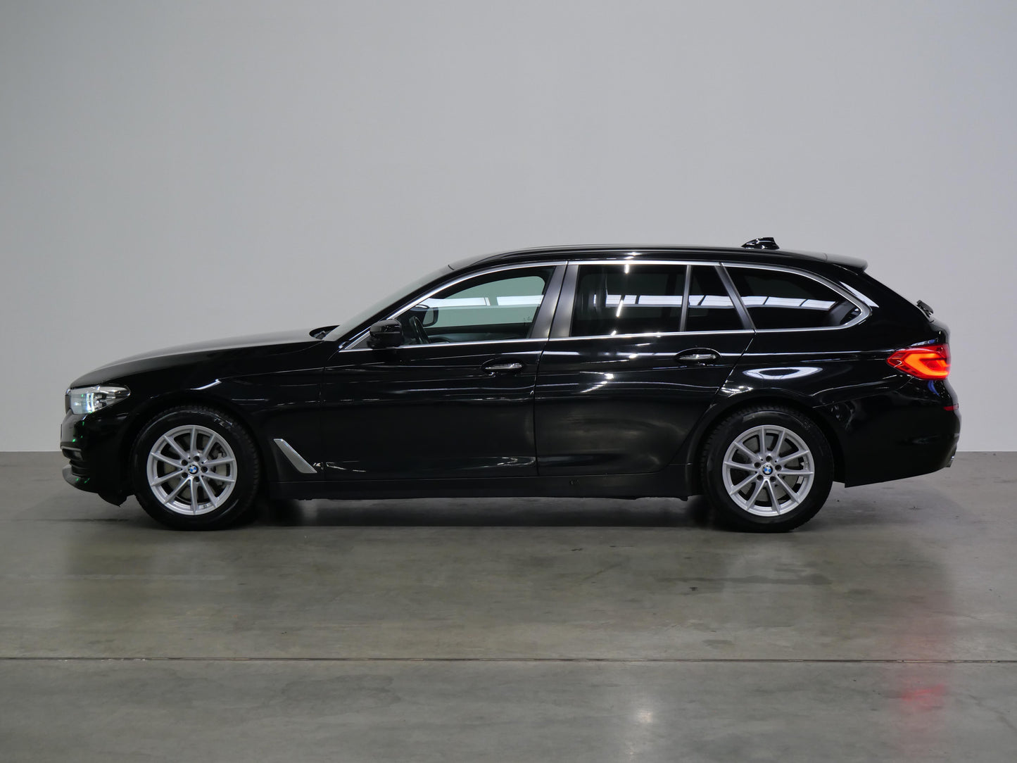 BMW Řada 5 530d 195 kW Touring