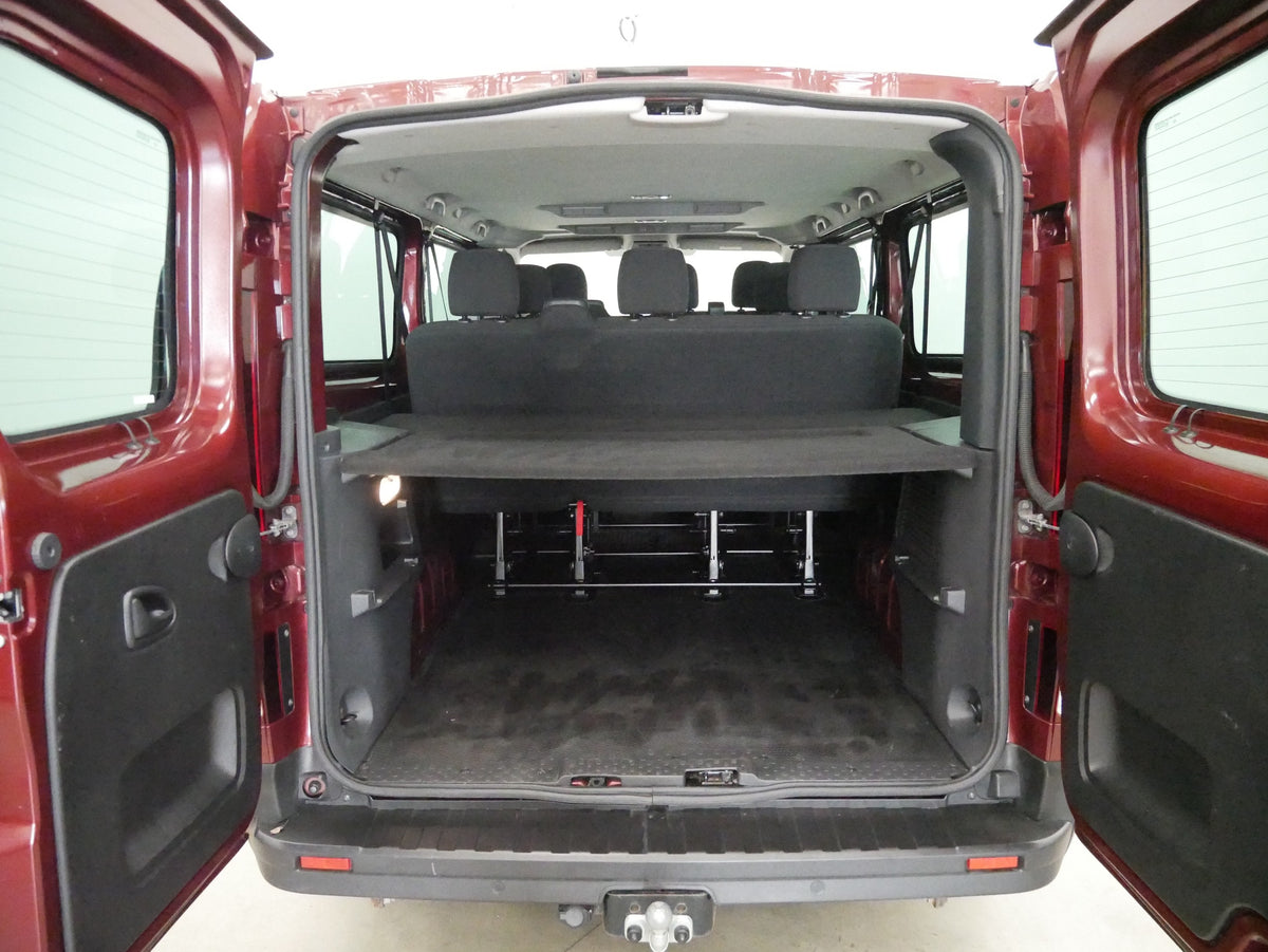 Renault Trafic 2.0D 110 kW 9 míst L2 H1