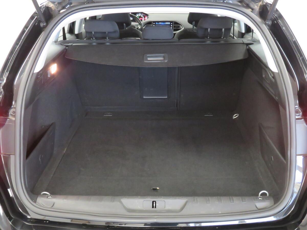 Peugeot 308 1.5 BlueHDI 96 kW Allure