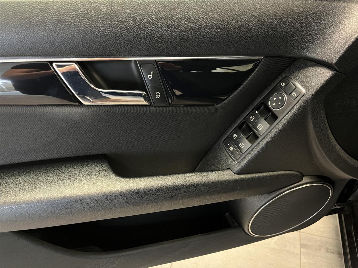 Mercedes-Benz Třídy C 200 Kompressor
