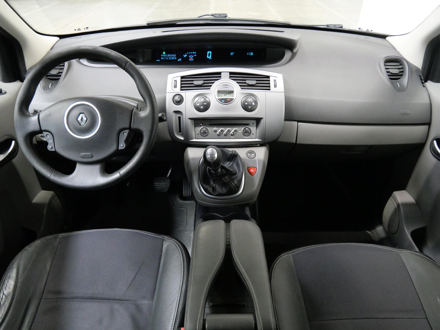 Renault Scénic 1.9 dCi 96 kW Privilege