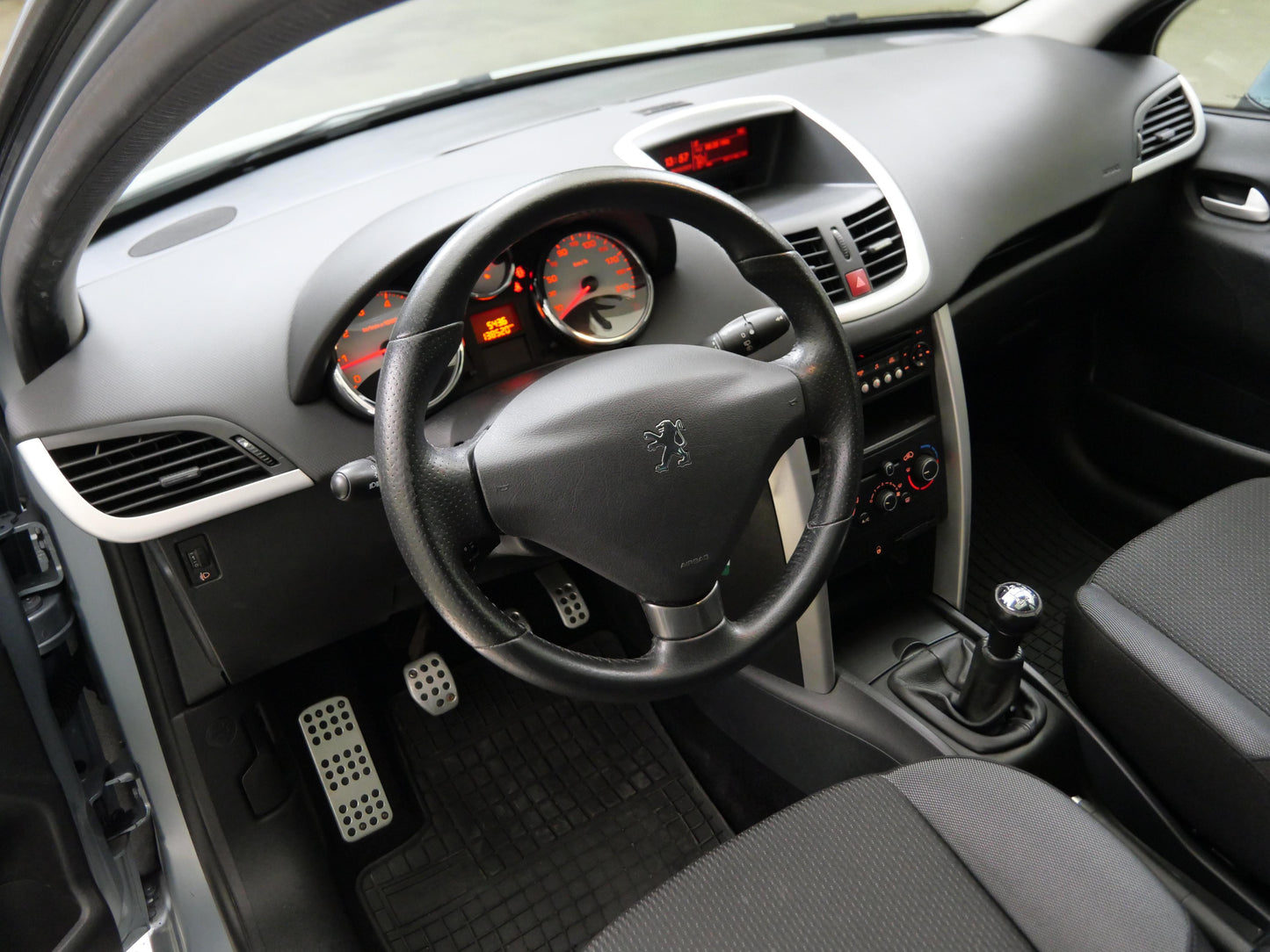 Peugeot 207 1.4i 54 kW