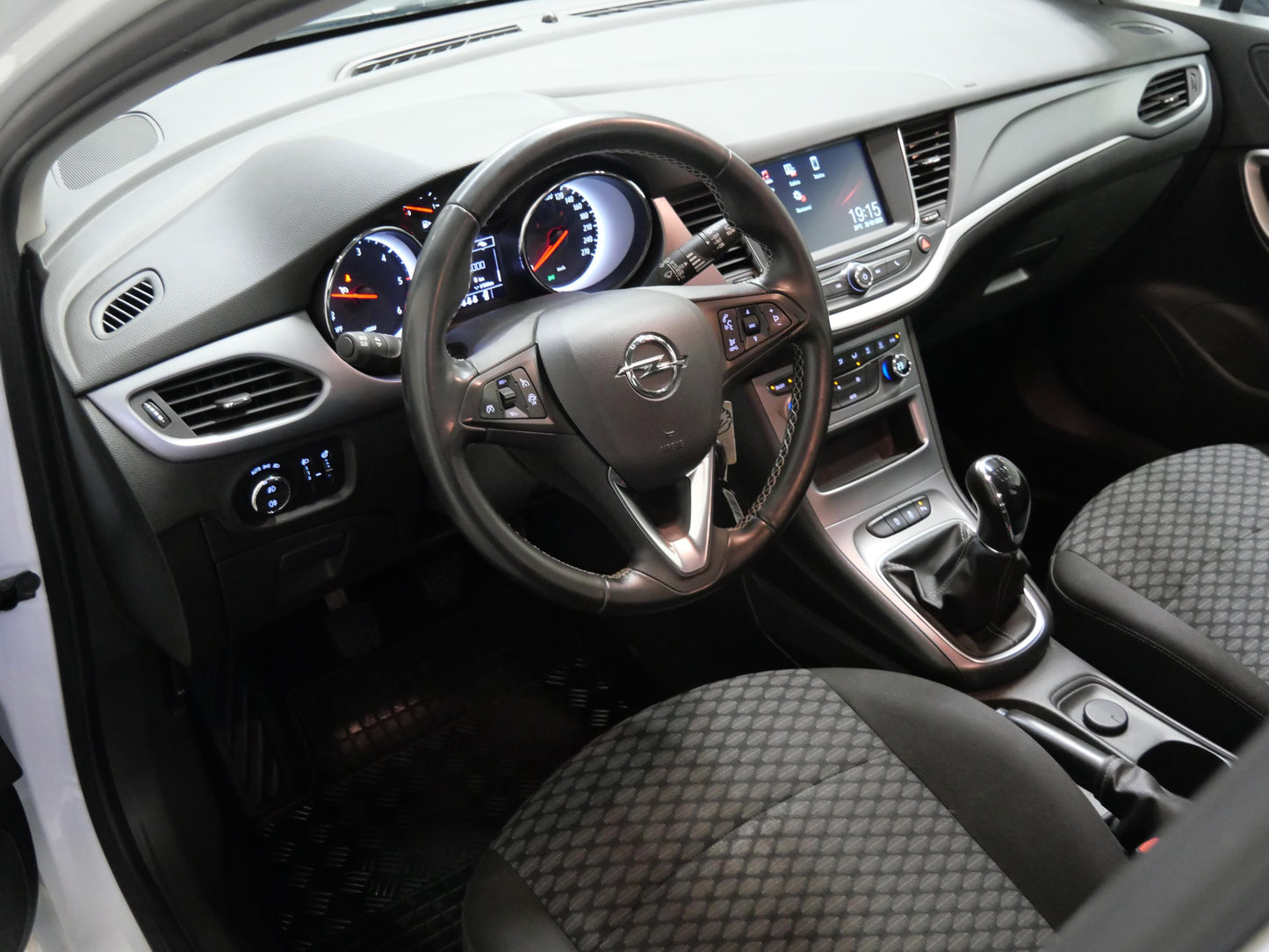 Opel Astra 1.6 CDTI 81 kW