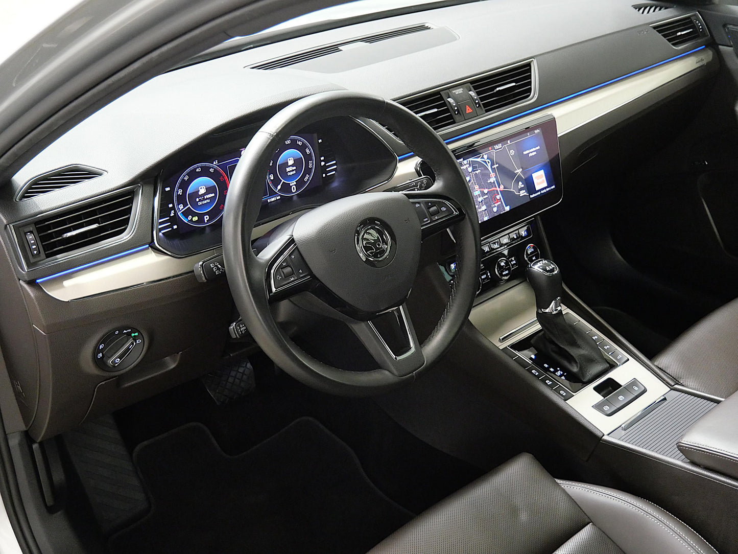 Škoda Superb 2.0 TDI 140 kW 4x4 L&K