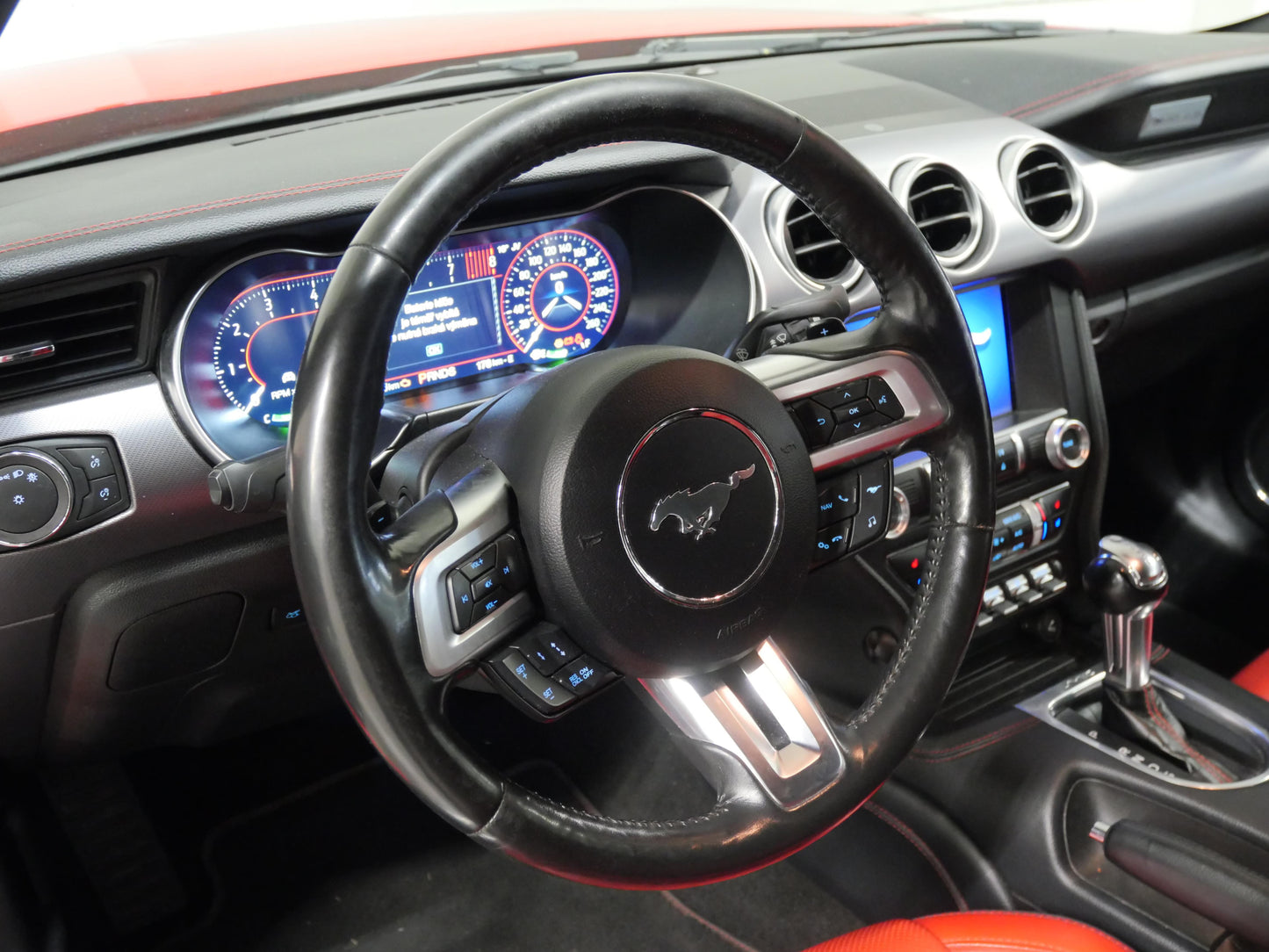 Ford Mustang 5.0 V8 GT 331 kW