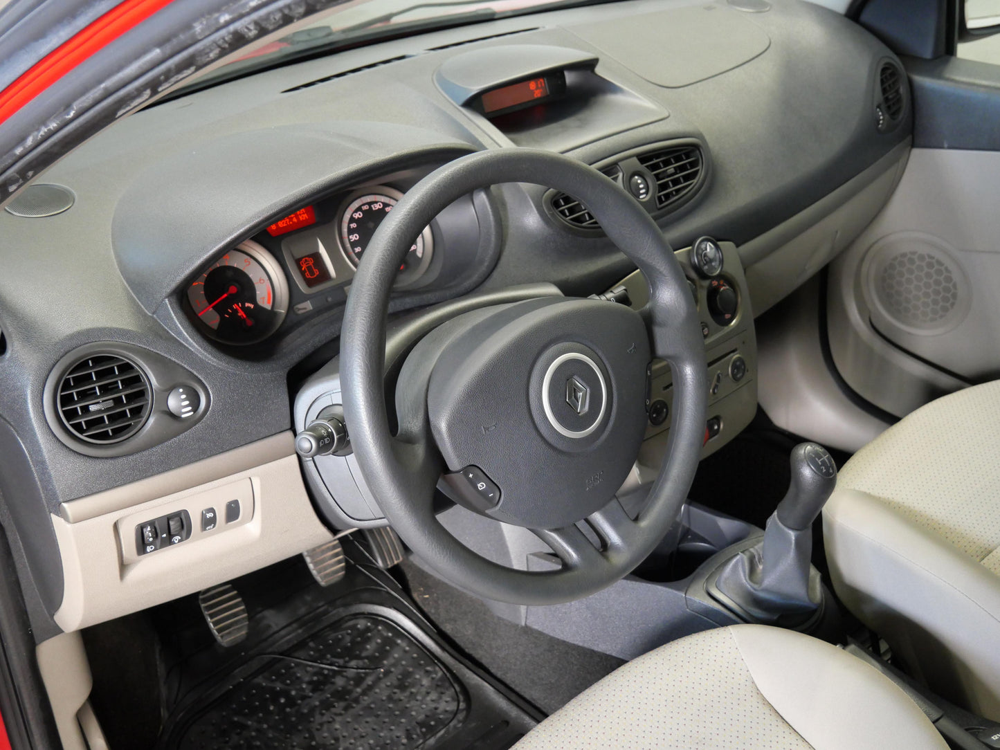 Renault Clio 1.2i 74 kW