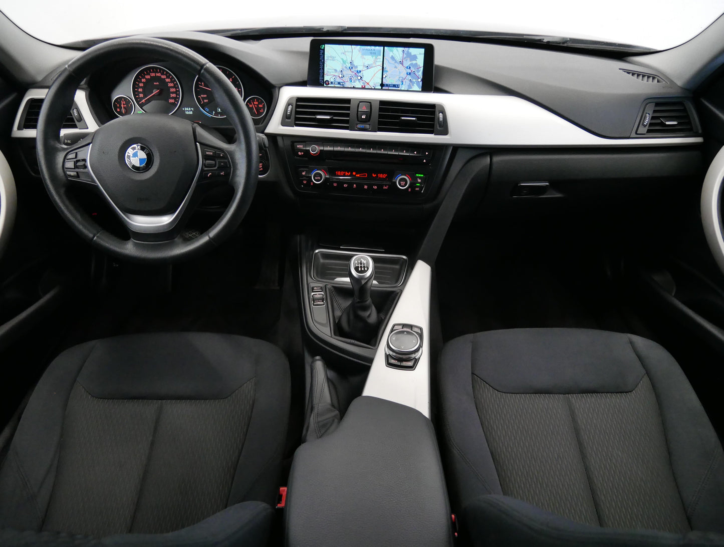 BMW Řada 3 318d 105 kW xDrive Touring