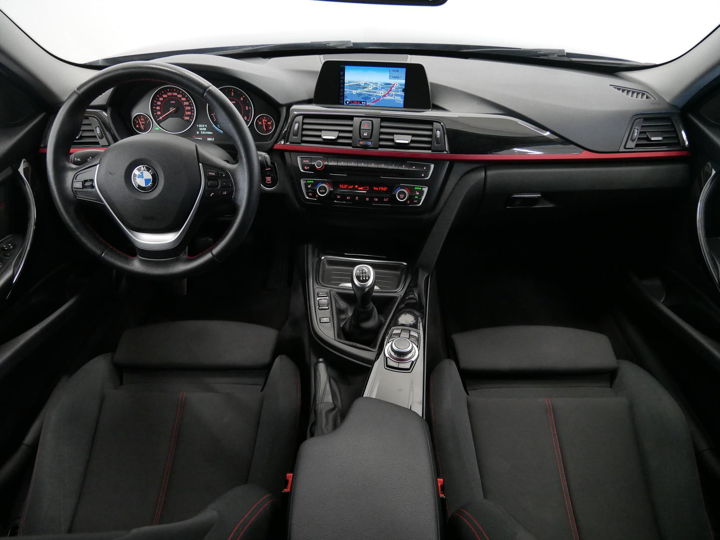 BMW Řada 3 320d xDrive 135 kW SPORT