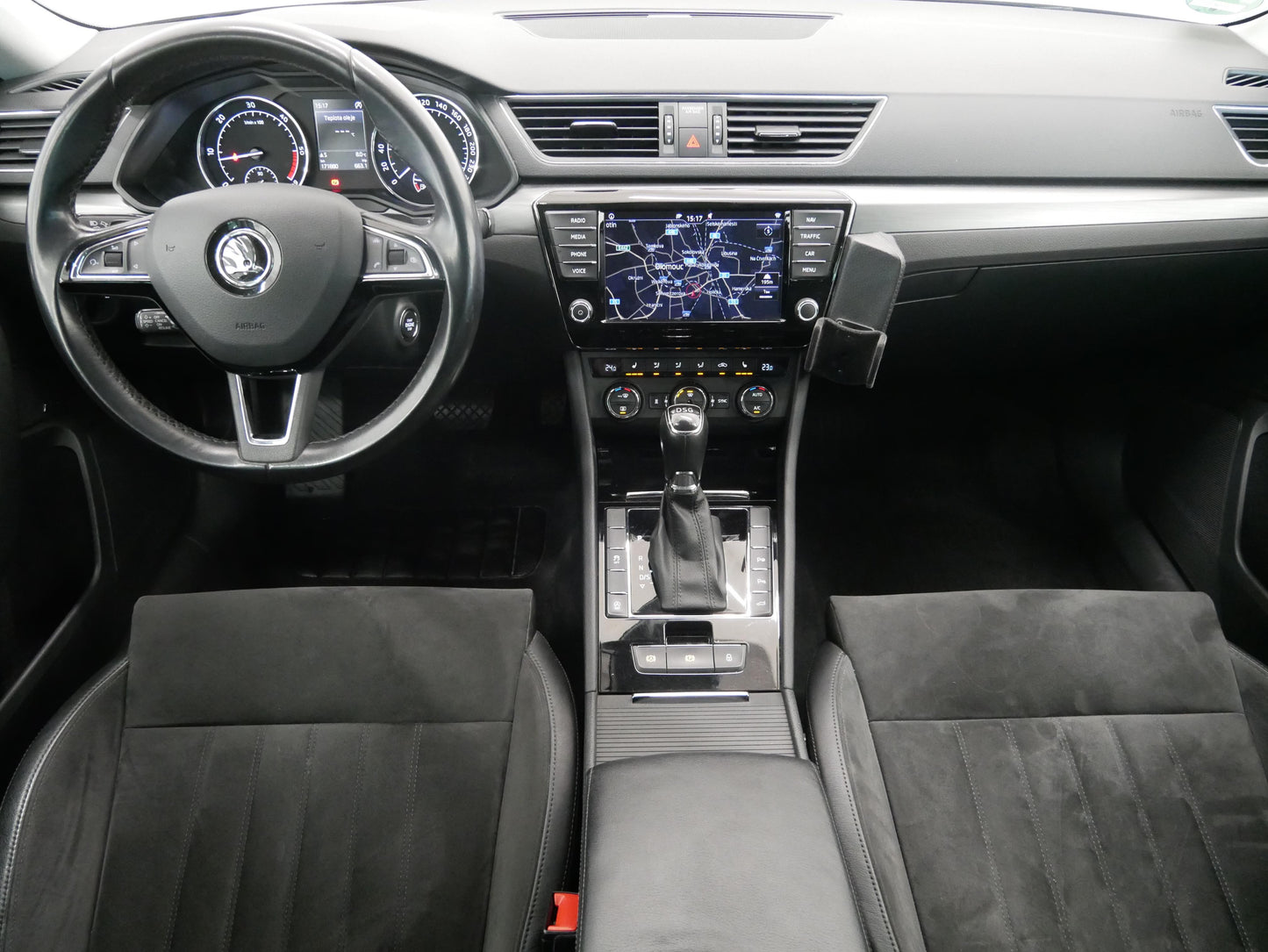 Škoda Superb 2.0 TDI 140 kW Style