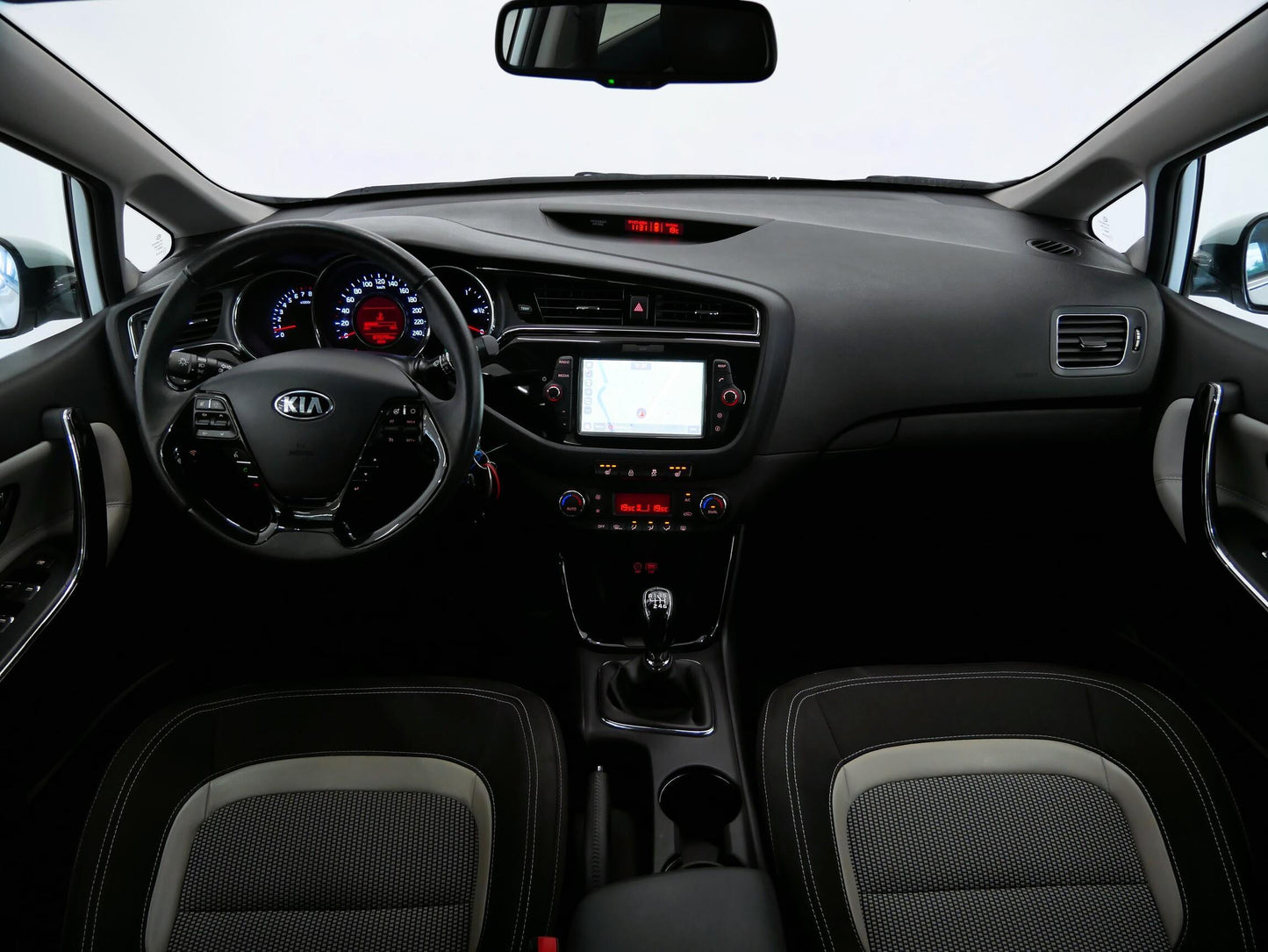 Kia Ceed 1.6 GDi Top