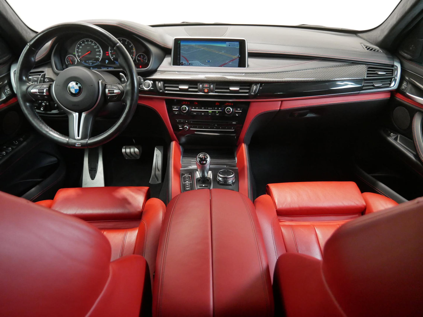 BMW X6 4.4 V8 423 kW M paket