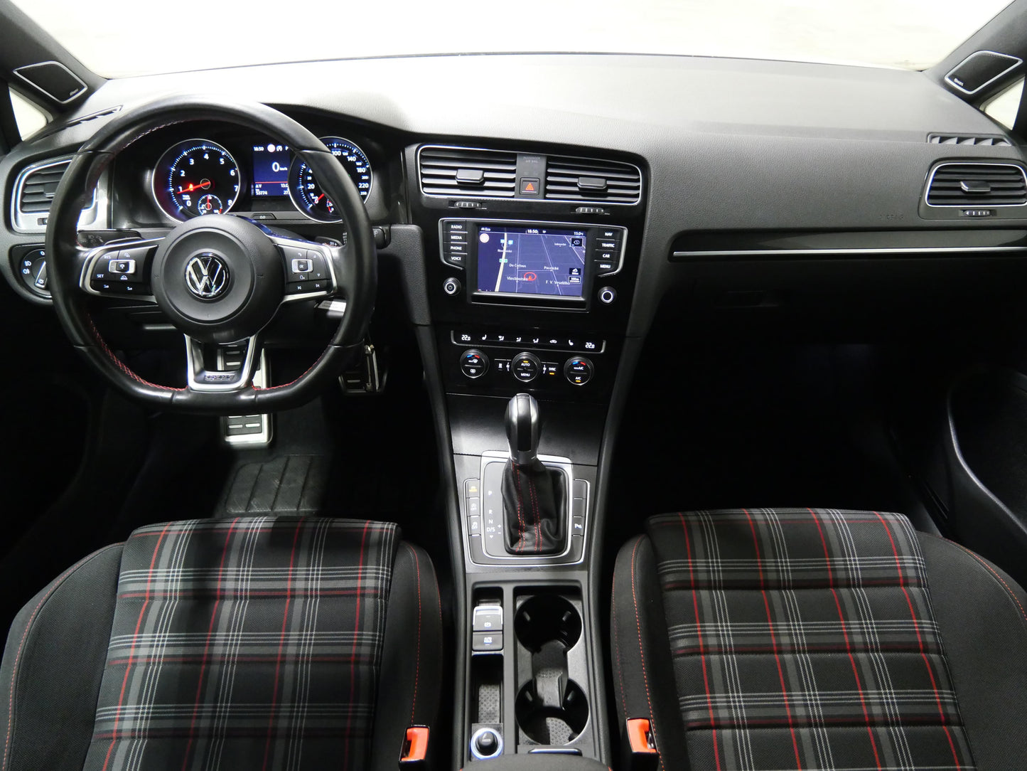 Volkswagen Golf 2.0 TSI 162 kW GTI