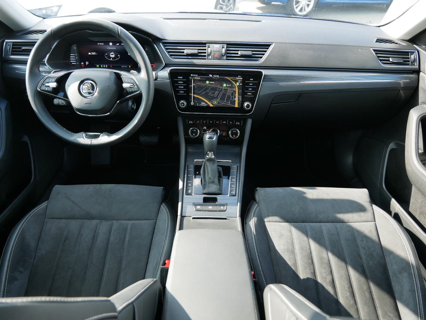 Škoda Superb 2.0 TDI 110 kW Style Plus