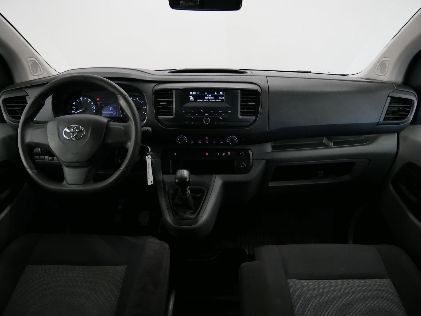 Toyota Proace 1.5 D-4D 88 kW L2 8 míst