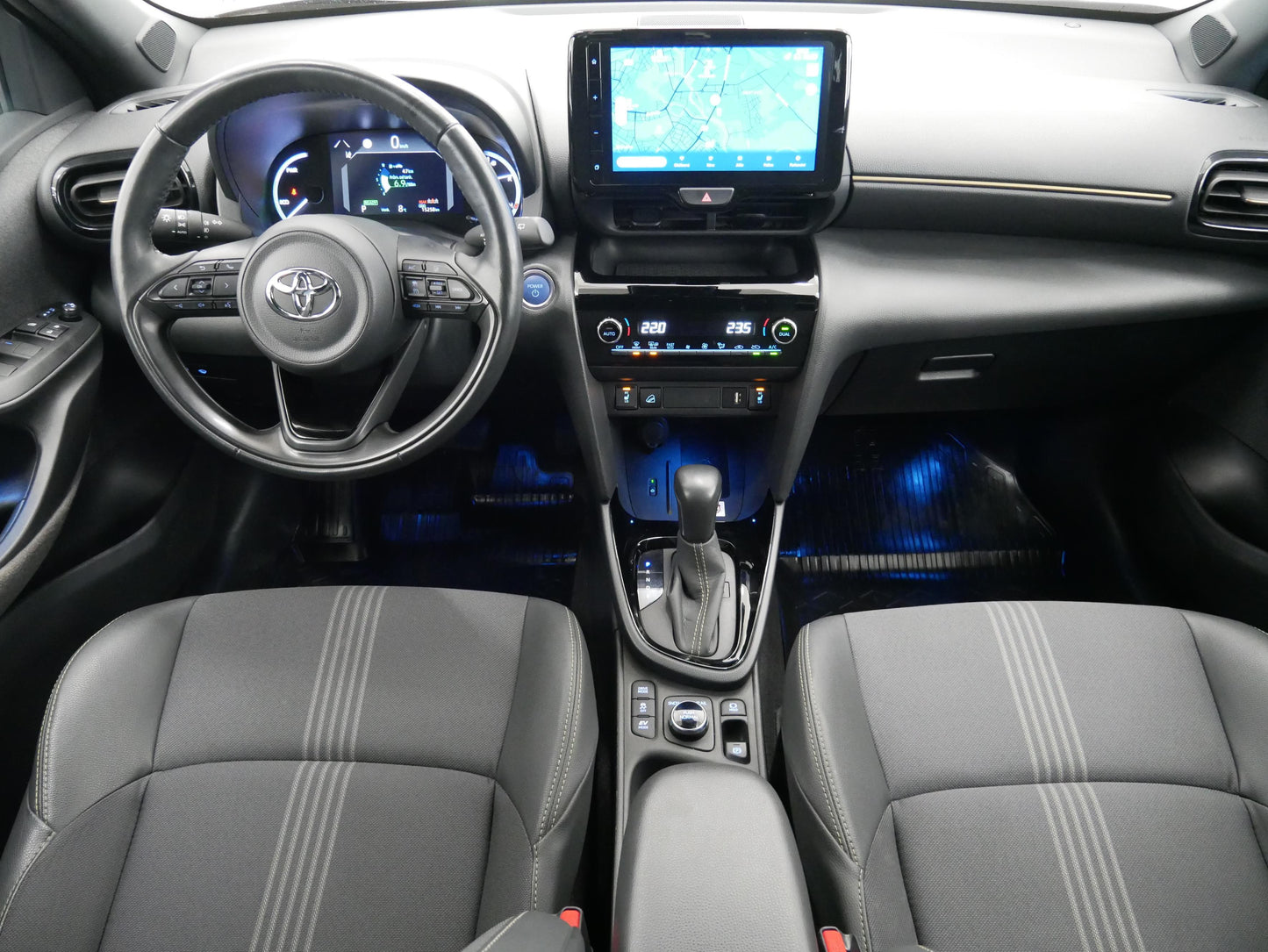 Toyota Yaris Cross 1.5 Hybrid 68kW Adventure
