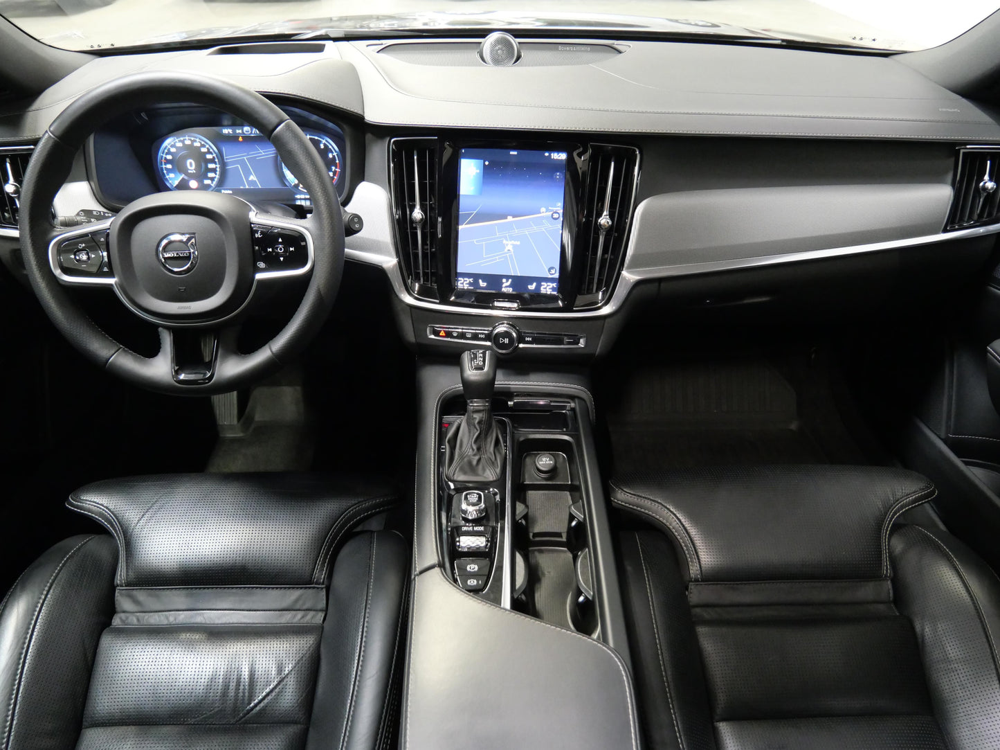 Volvo V90 2.0 T6 228kW AWD Drive-E Cross