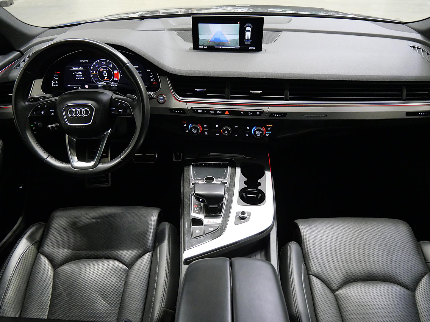 Audi SQ7 4.0 TDI V8 320 kW S-line