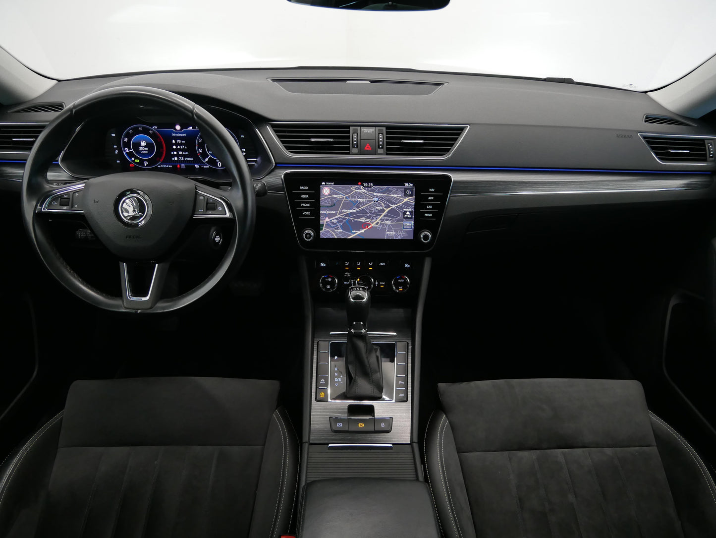 Škoda Superb 2.0 TDI 110 kW Style DSG