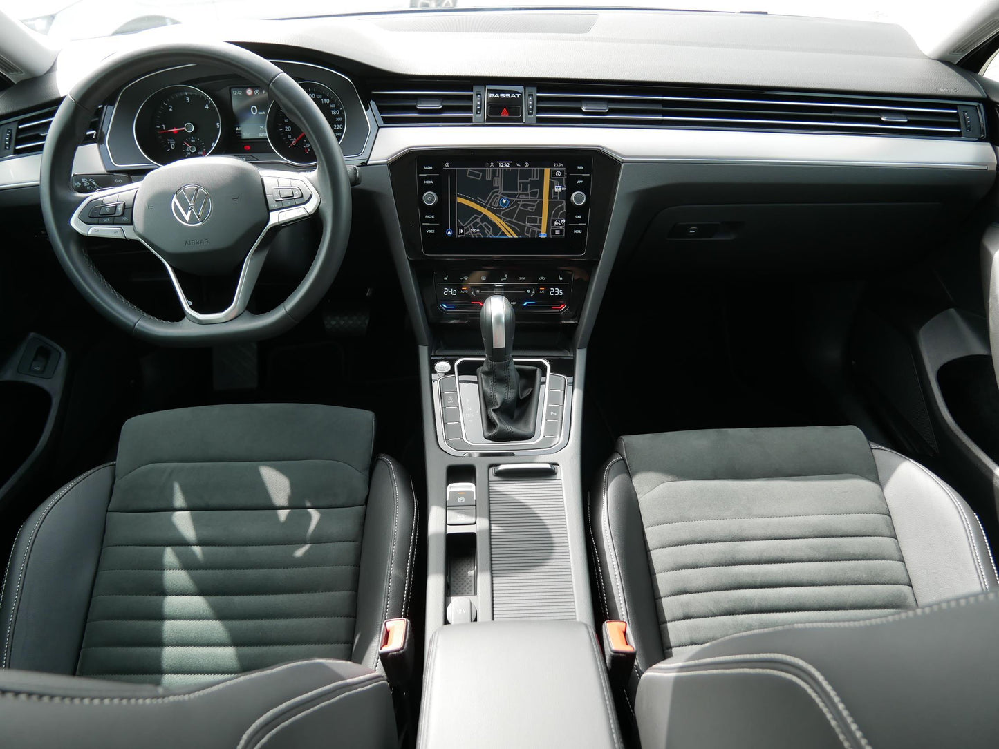 Volkswagen Passat 2.0 TDI 110 kW Elegance