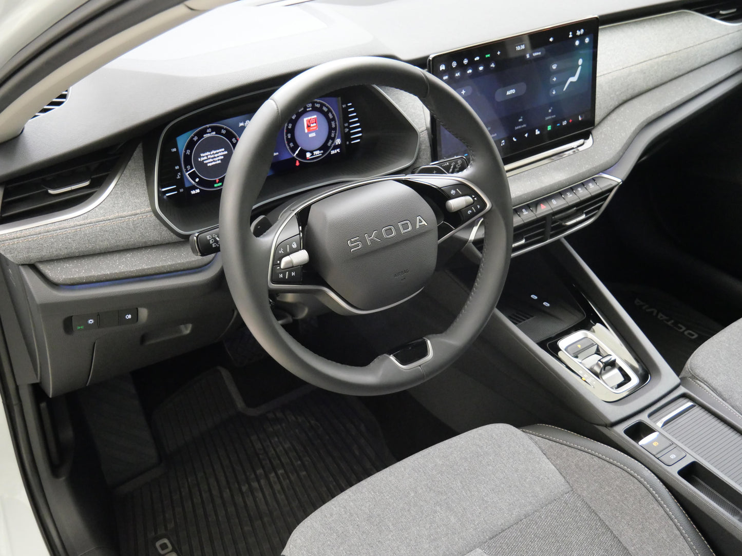 ŠKODA Octavia 1.5 eTSI 110 kW Top Selection