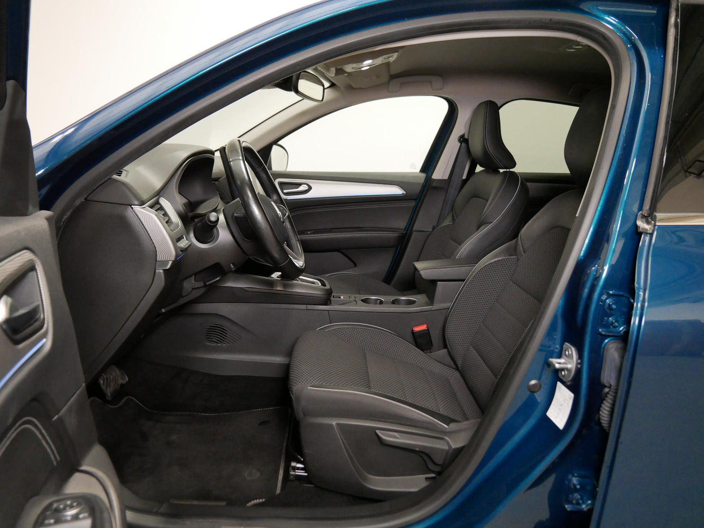 Renault Arkana 1.6i E-tech 69 kW INTENS