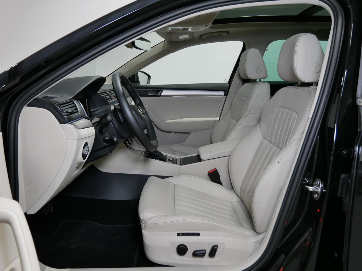 Škoda Superb 2.0 TDI 147 kW Style
