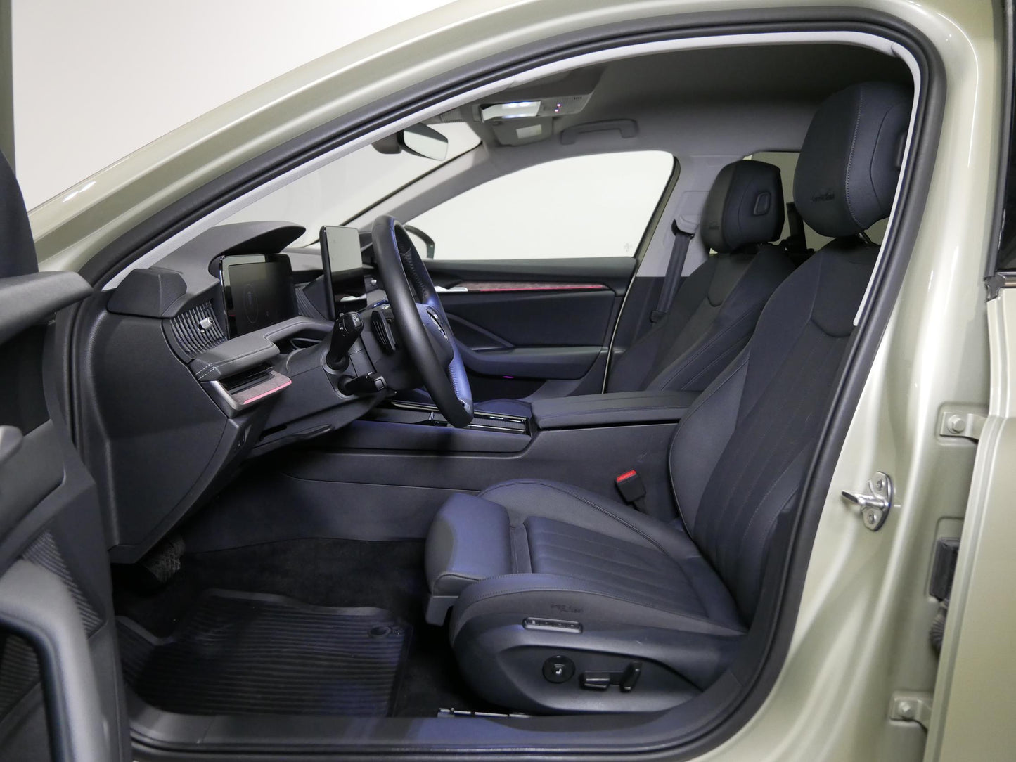 Škoda Superb 2.0 TDI 110 kW L&K