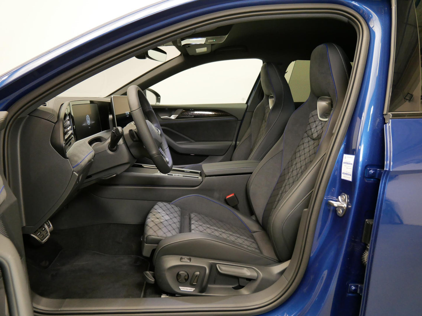 Volkswagen Passat 2.0 TDI 110 kW R-LINE