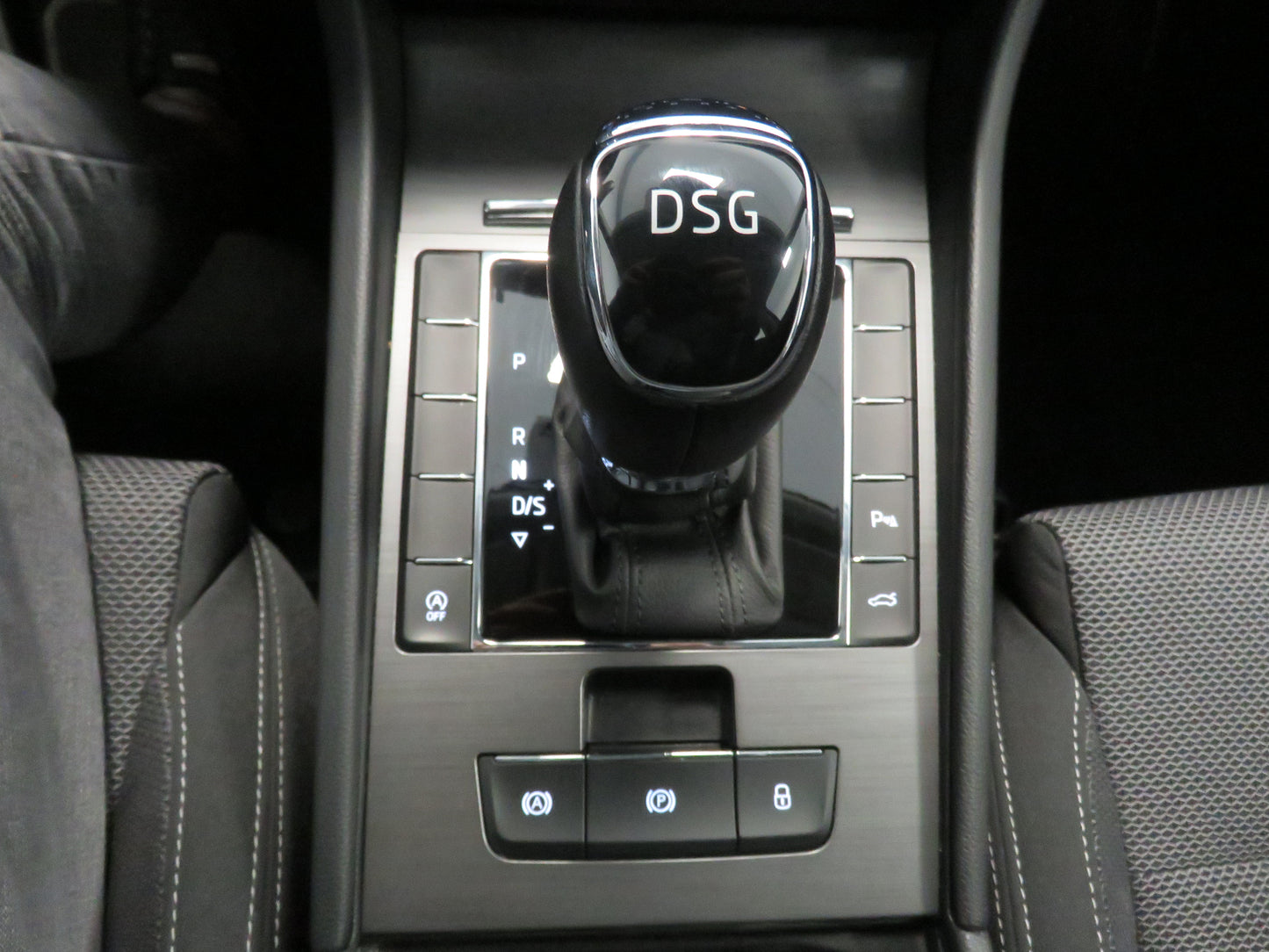 ŠKODA Superb 2.0 TDi 110kW DSG Style Extra