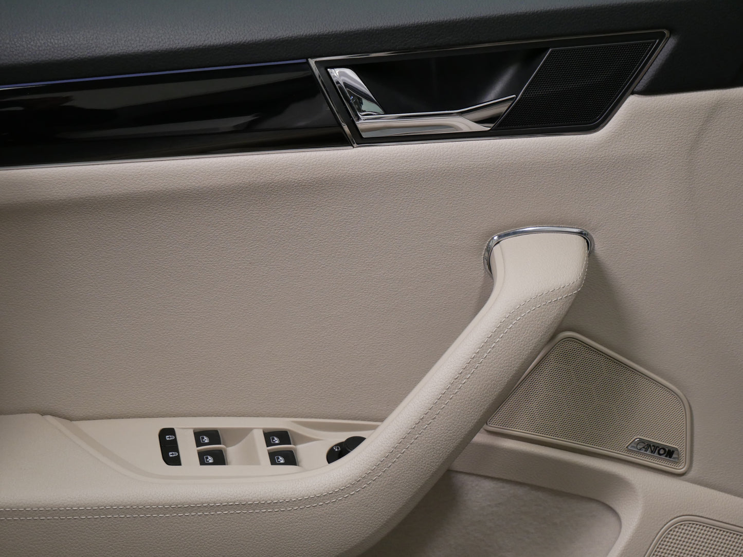 Škoda Superb 2.0 TDI/140 kW/DSG/4x4/L&K/MATRIX/DCC/EL.VÍKO/DPH