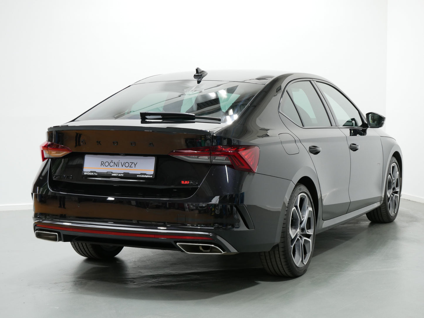 Škoda Octavia RS 2.0 TSI/180 kW/DSG/RS/NAVI/LED/PŘÍPRAVAproTAŽNÉ/CZ