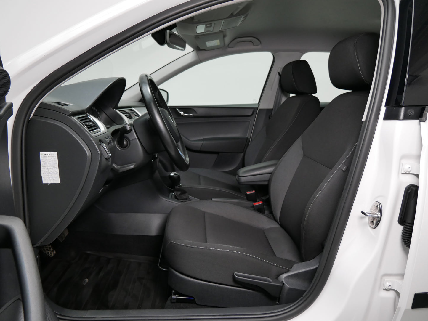Škoda Rapid 1.4 TDI/66kW/AMBI+/TAŽNÉ/CZ