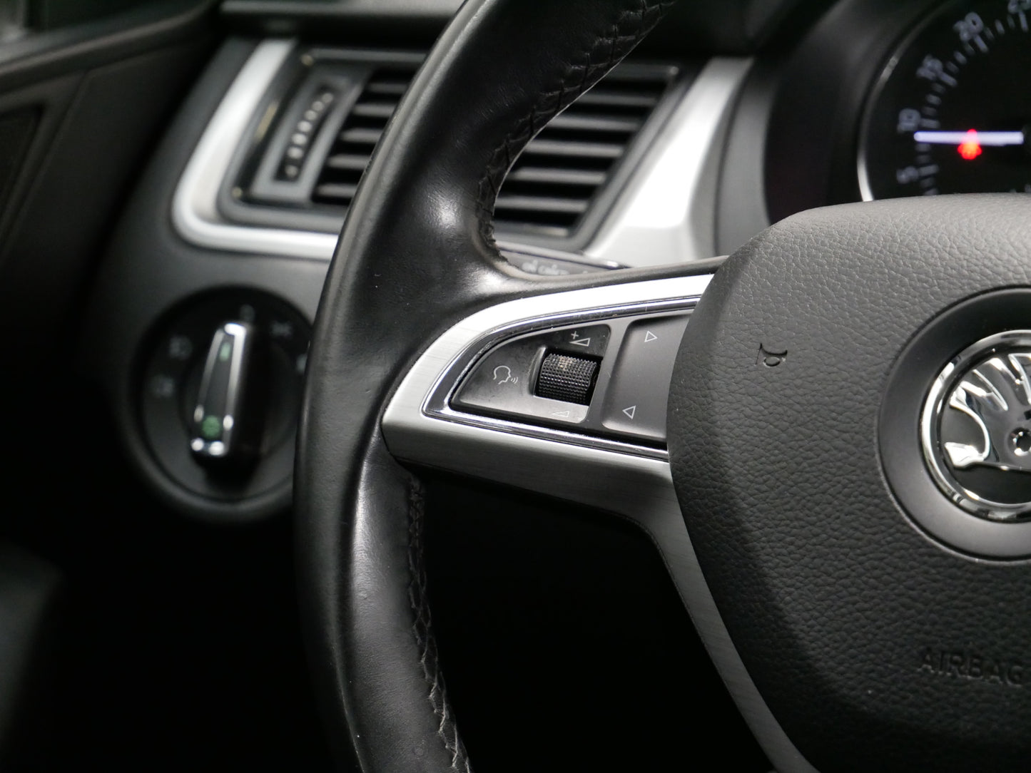 Škoda Rapid 1.4 TDI/66kW/AMBI+/TAŽNÉ/CZ