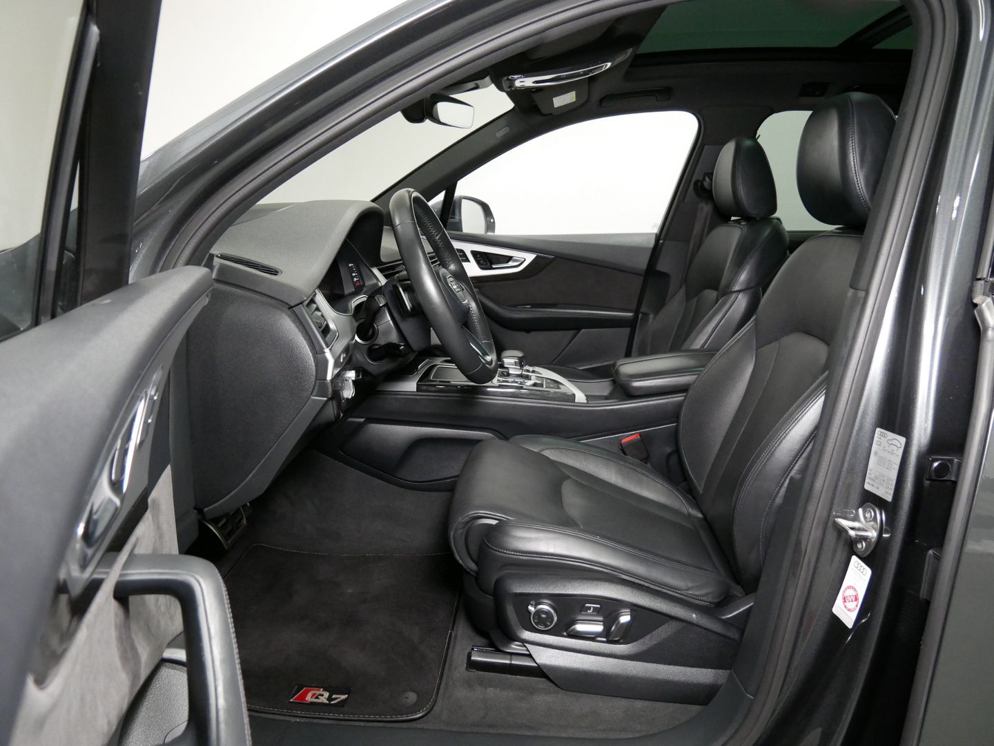 Audi SQ7 4.0 TDI/320 kW/PANO/LED/HUD/VS/ASUS/VALCONA/DPH