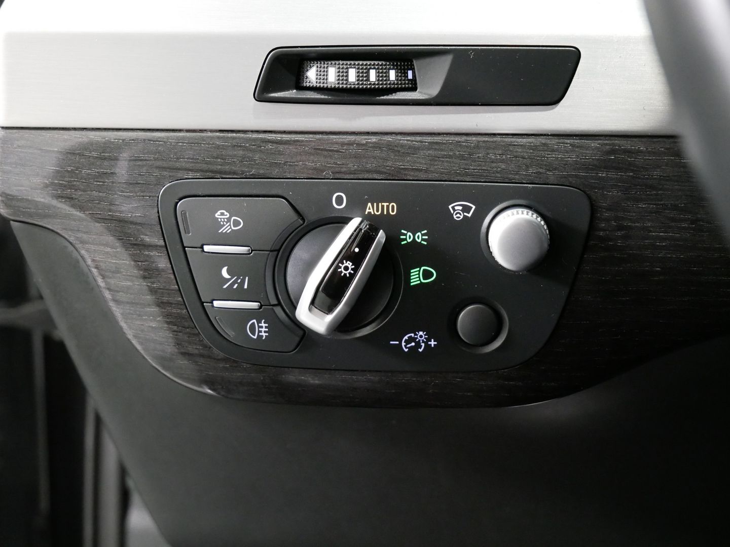 Audi SQ7 4.0 TDI/320 kW/PANO/LED/HUD/VS/ASUS/VALCONA/DPH