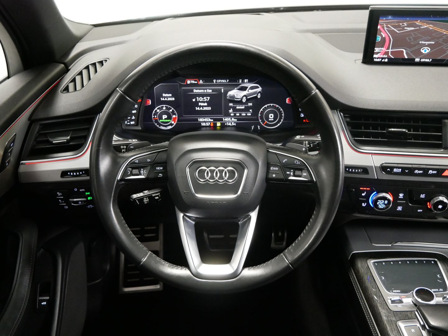 Audi SQ7 4.0 TDI/320 kW/PANO/LED/HUD/VS/ASUS/VALCONA/DPH