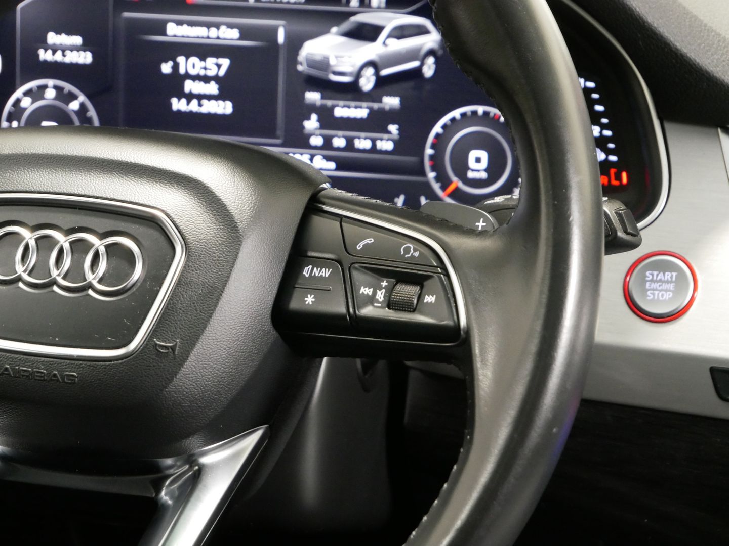 Audi SQ7 4.0 TDI/320 kW/PANO/LED/HUD/VS/ASUS/VALCONA/DPH