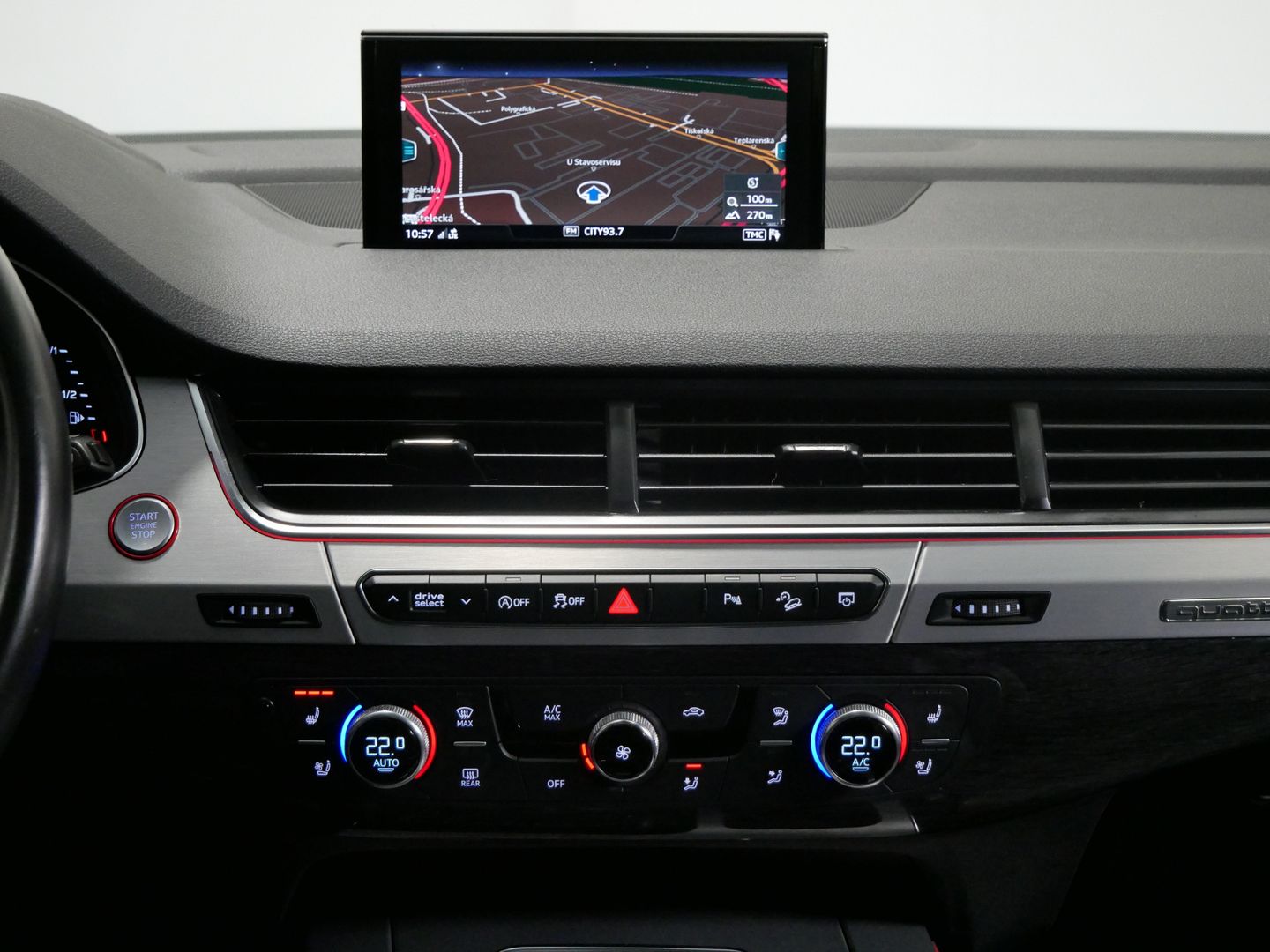 Audi SQ7 4.0 TDI/320 kW/PANO/LED/HUD/VS/ASUS/VALCONA/DPH