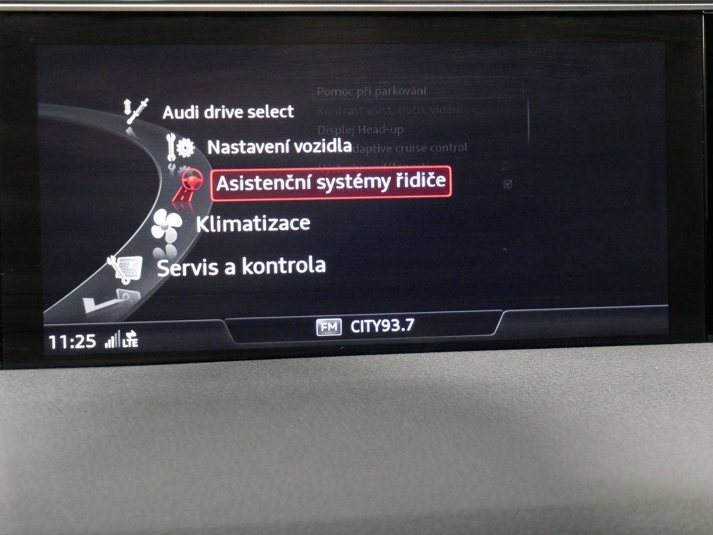 Audi SQ7 4.0 TDI/320 kW/PANO/LED/HUD/VS/ASUS/VALCONA/DPH