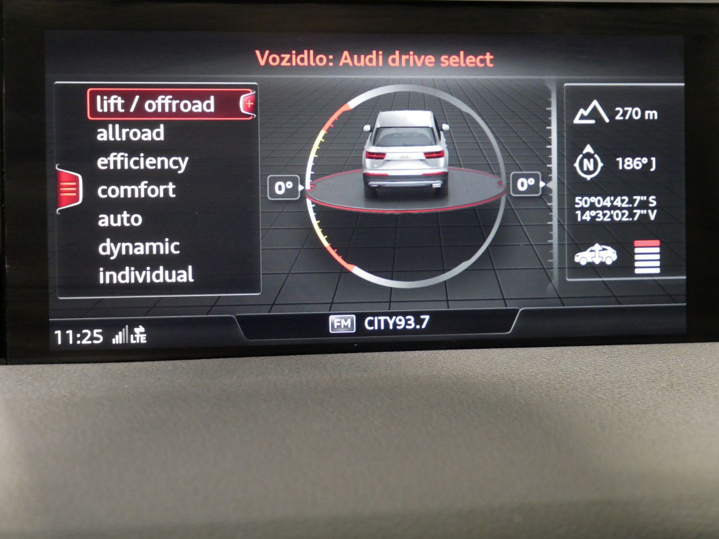 Audi SQ7 4.0 TDI/320 kW/PANO/LED/HUD/VS/ASUS/VALCONA/DPH