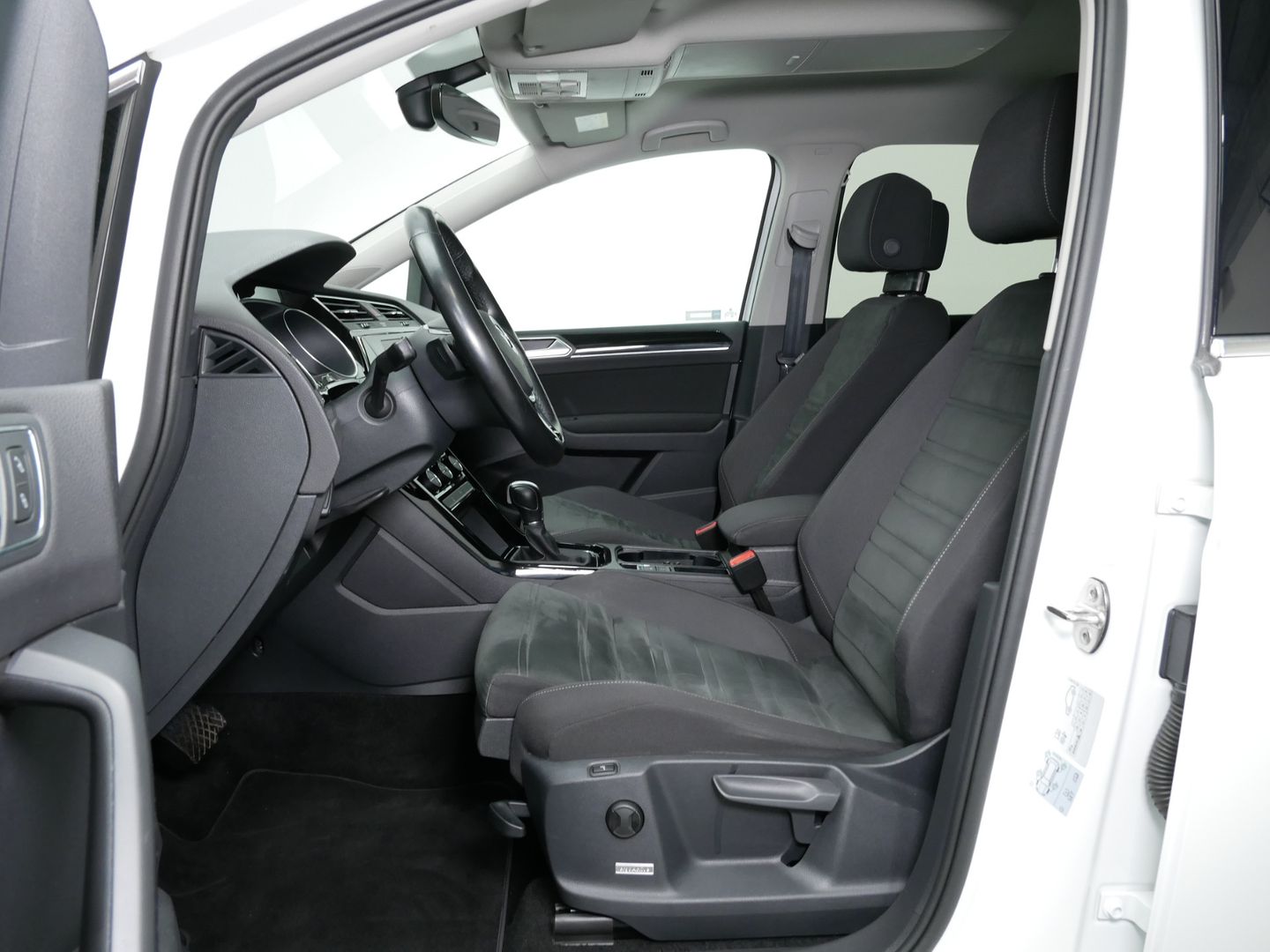 Volkswagen Touran 2.0 TDI/110kW/HIGHLINE/LED/DPH