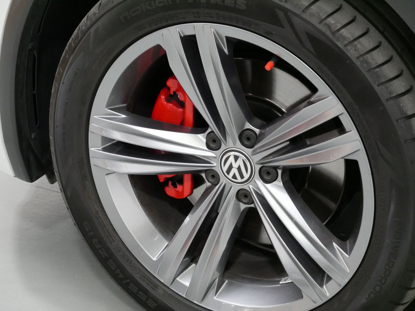 Volkswagen Tiguan 2.0 TSI/132kW/DSG/4x4/RLINE/PANORAMA