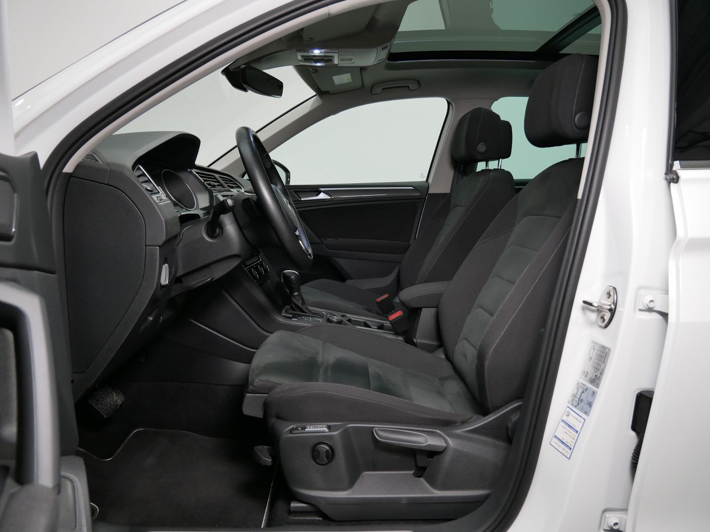 Volkswagen Tiguan 2.0 TSI/132kW/DSG/4x4/RLINE/PANORAMA