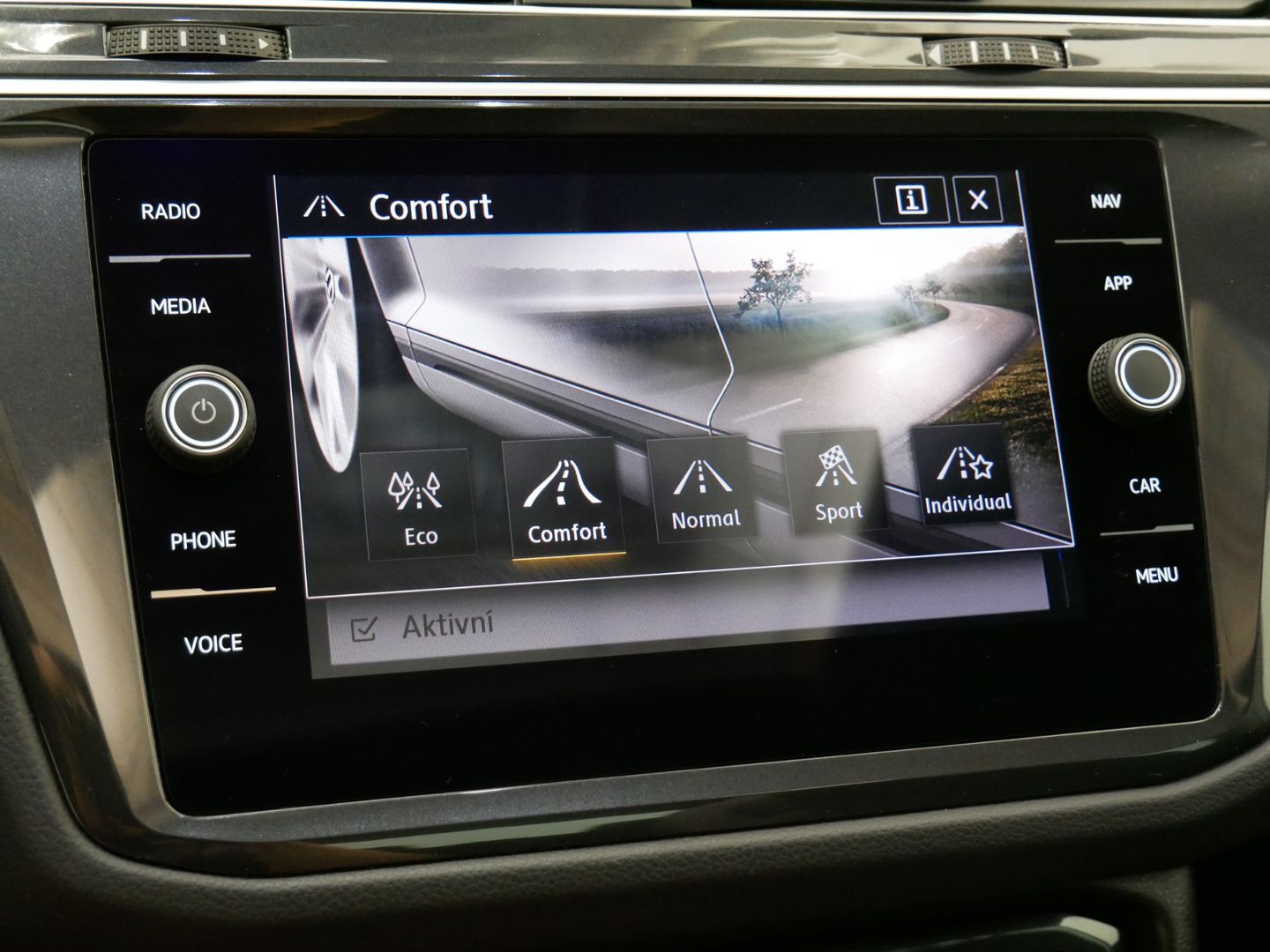 Volkswagen Tiguan 2.0 TSI/132kW/DSG/4x4/RLINE/PANORAMA