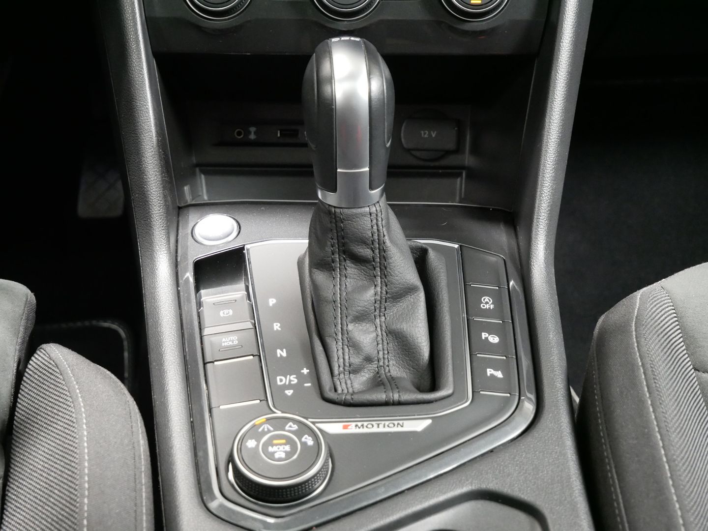 Volkswagen Tiguan 2.0 TSI/132kW/DSG/4x4/RLINE/PANORAMA