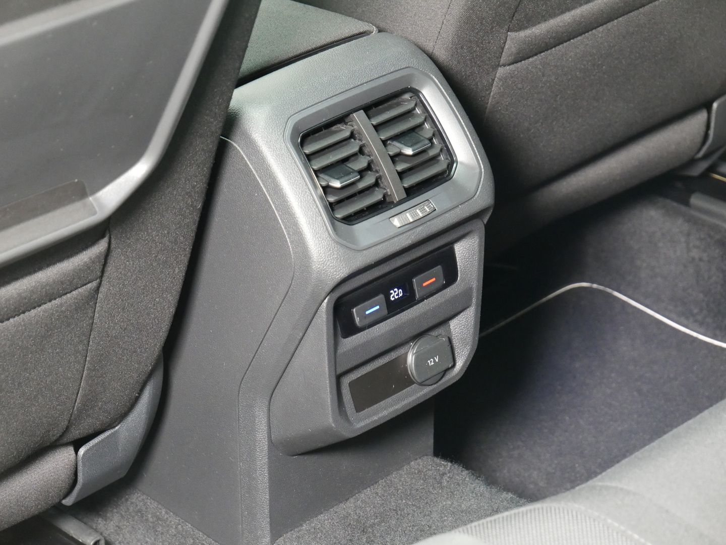 Volkswagen Tiguan 2.0 TSI/132kW/DSG/4x4/RLINE/PANORAMA