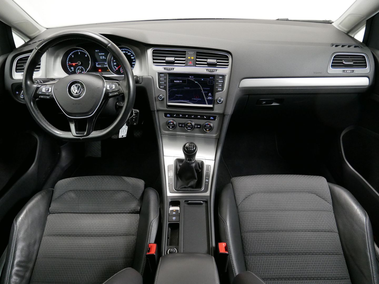Volkswagen Golf 2.0 TDI/TAŽNÉ/XENON/ATRAKTIVNÍ/NAVI/MASÁŽ/DPH