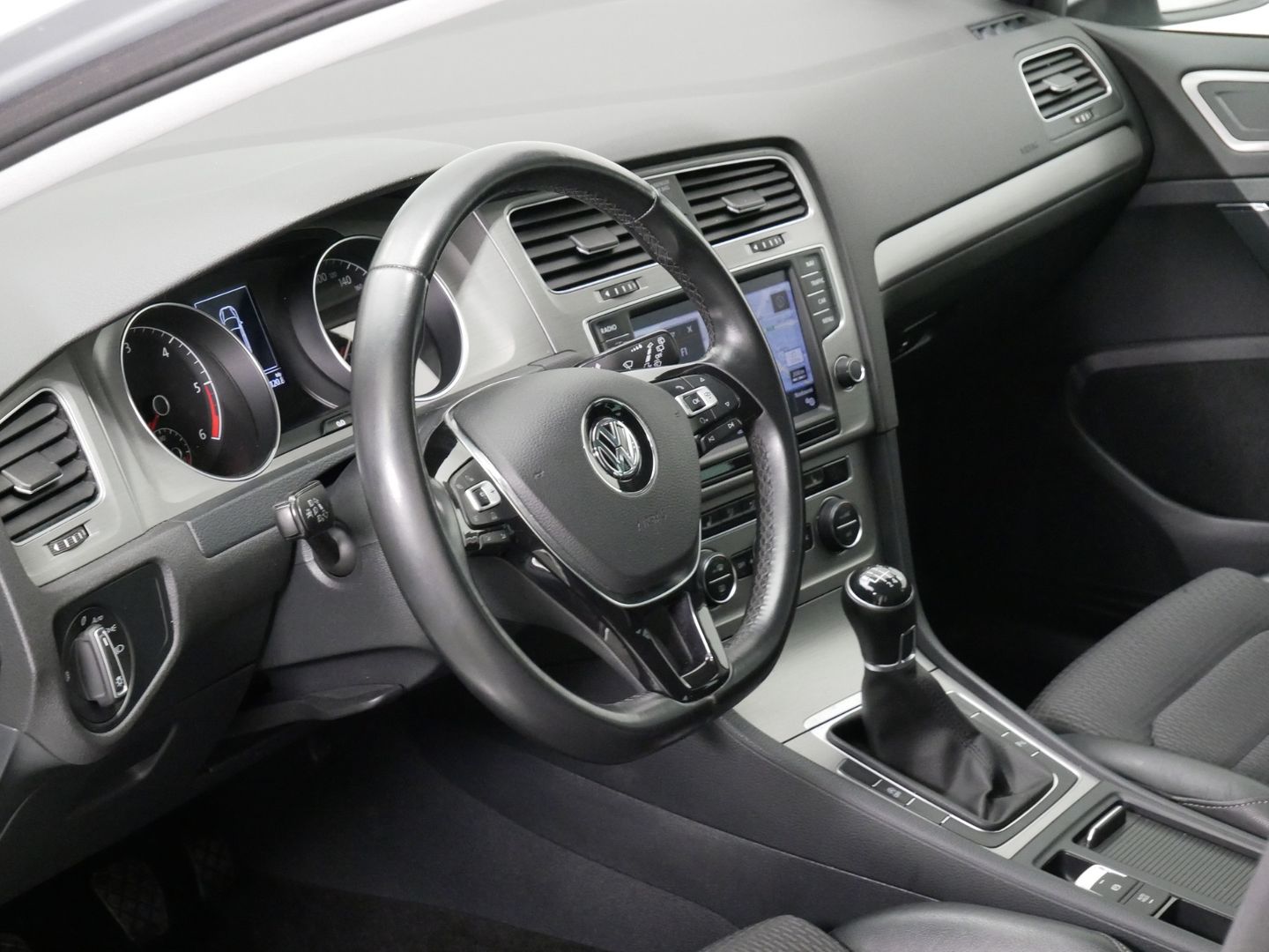 Volkswagen Golf 2.0 TDI/TAŽNÉ/XENON/ATRAKTIVNÍ/NAVI/MASÁŽ/DPH